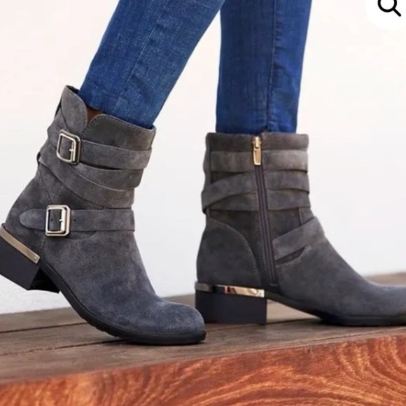 Vince Camuto VC-Webey Gray Suede Leather Ankle Booties...Size 6.5 - Picture 1 of 13
